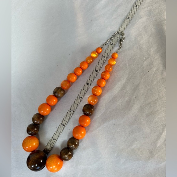 Chunky orange and wooden bead necklace - Picture 5 of 8